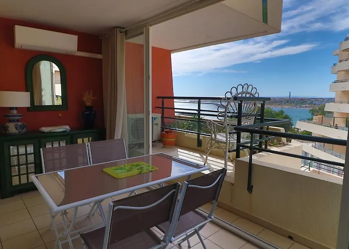 Appartement Climatisé Avec Loggia, 2 Pièces, 4 Pers, 2 Clés à - Fr-1-472a-248 Sète